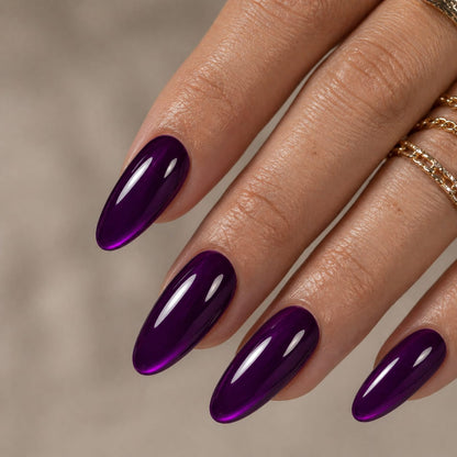 Ultraviolet - Amande Long