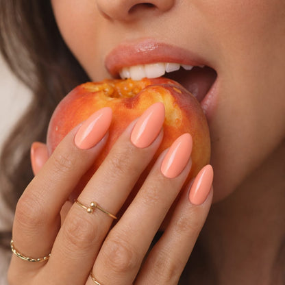 Koral — Faux Ongles Corail Pêche Amande Long