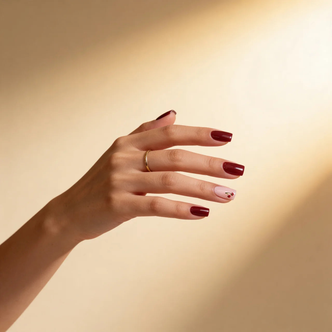 Ceresa - faux ongles rouge carré court glossy en gel souple | Glow Nails