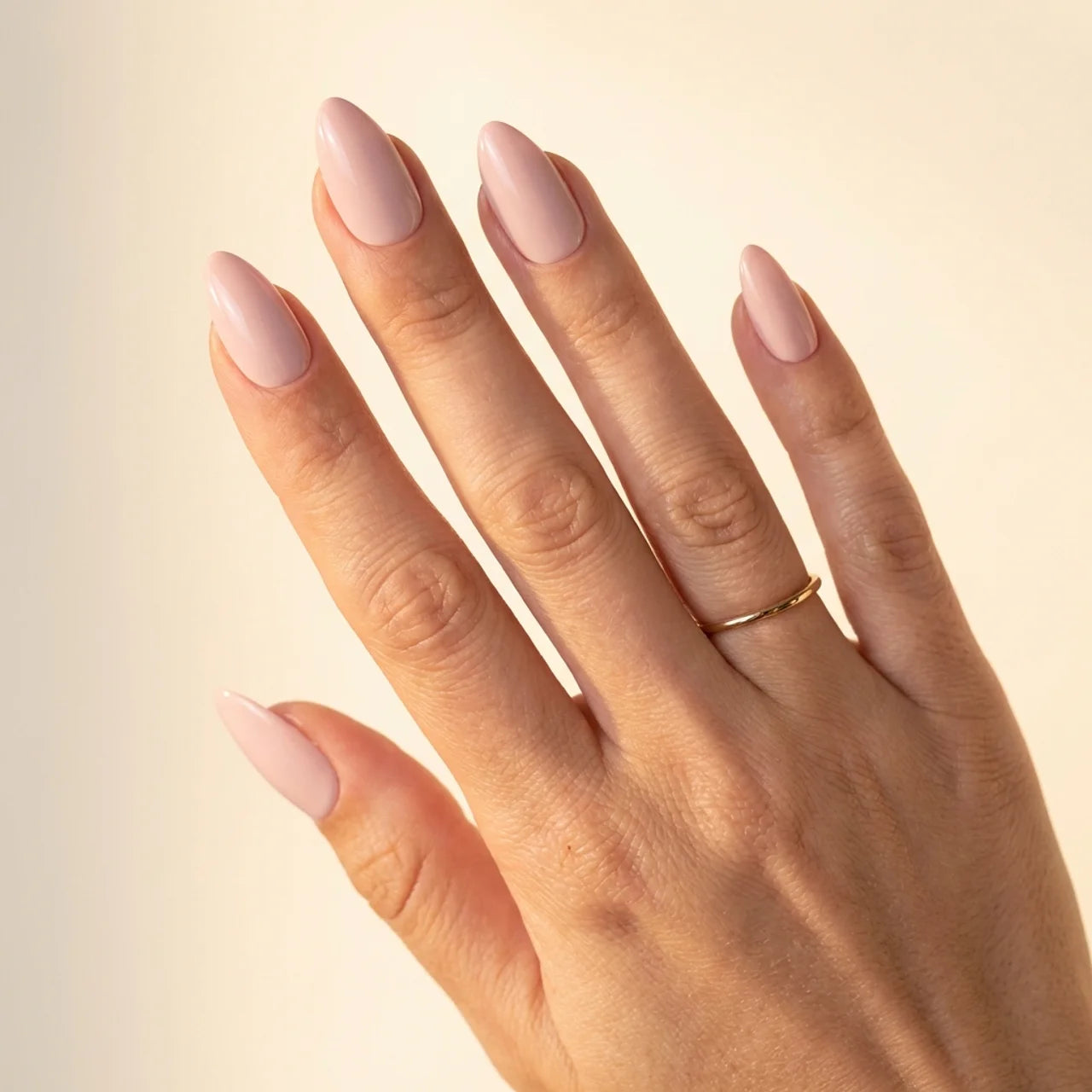 Dodo - faux ongles nude et rose amande court glossy en gel souple | Glow Nails