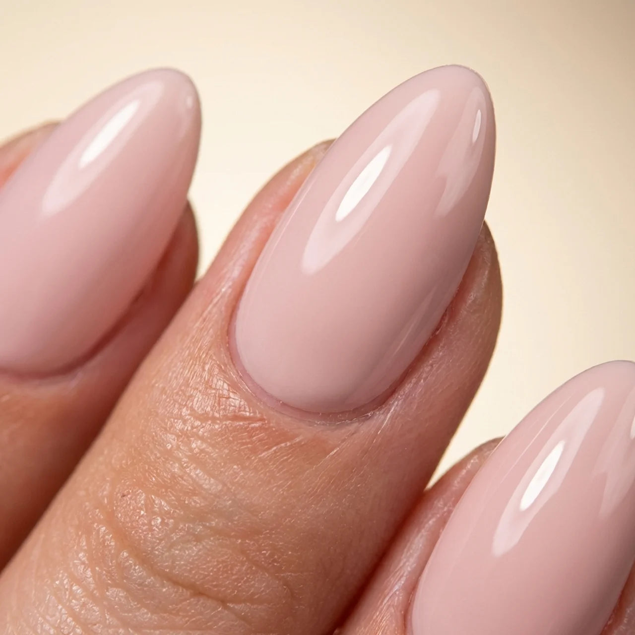 Dodo press on nails amande court - vue de profil