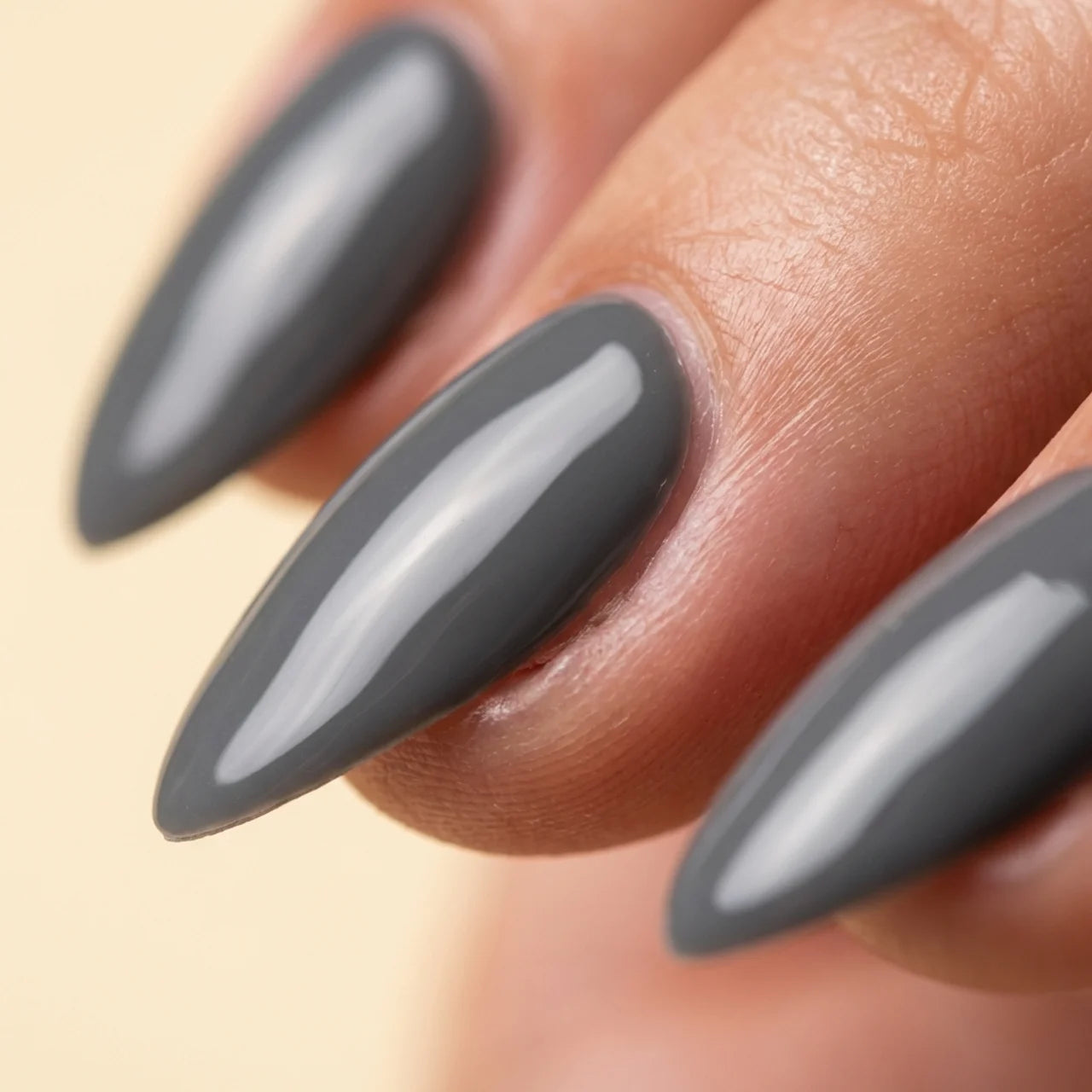 Gree press on nails amande court - vue de profil