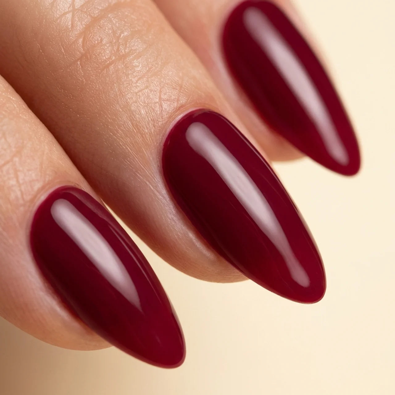 Berry press on nails amande court - vue de profil