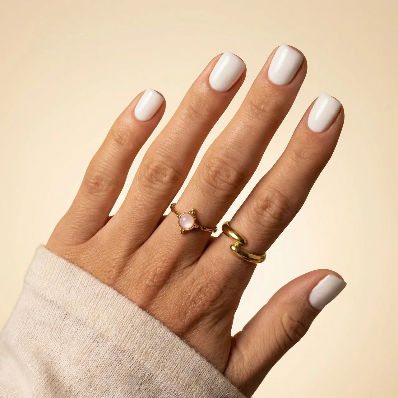 Snow faux ongles carré portés sur main - gel souple réutilisable
