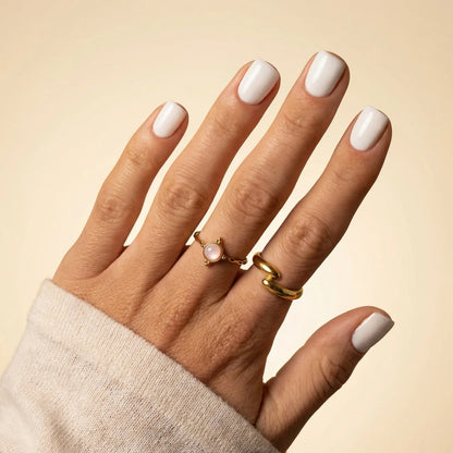 Snow faux ongles carré portés sur main - gel souple réutilisable