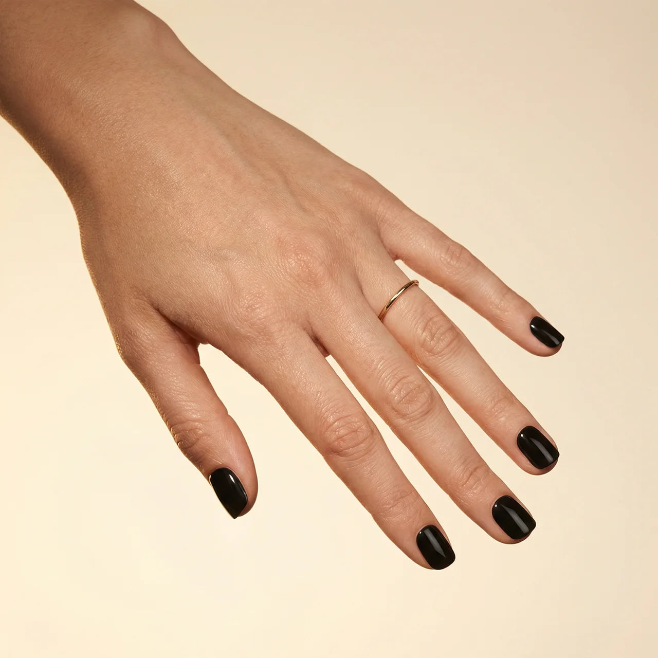Onyx faux ongles carré portés sur main - gel souple réutilisable