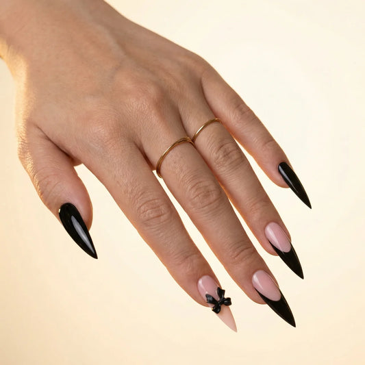 Ink - faux ongles noir stiletto extra long en gel souple | Glow Nails