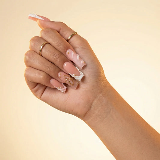 Date - faux ongles french blanc et rose carré extra long en gel souple | Glow Nails