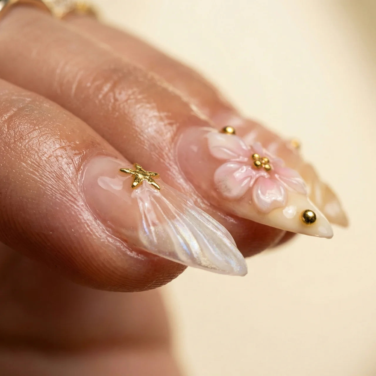 Solaria press on nails amande long - vue de profil