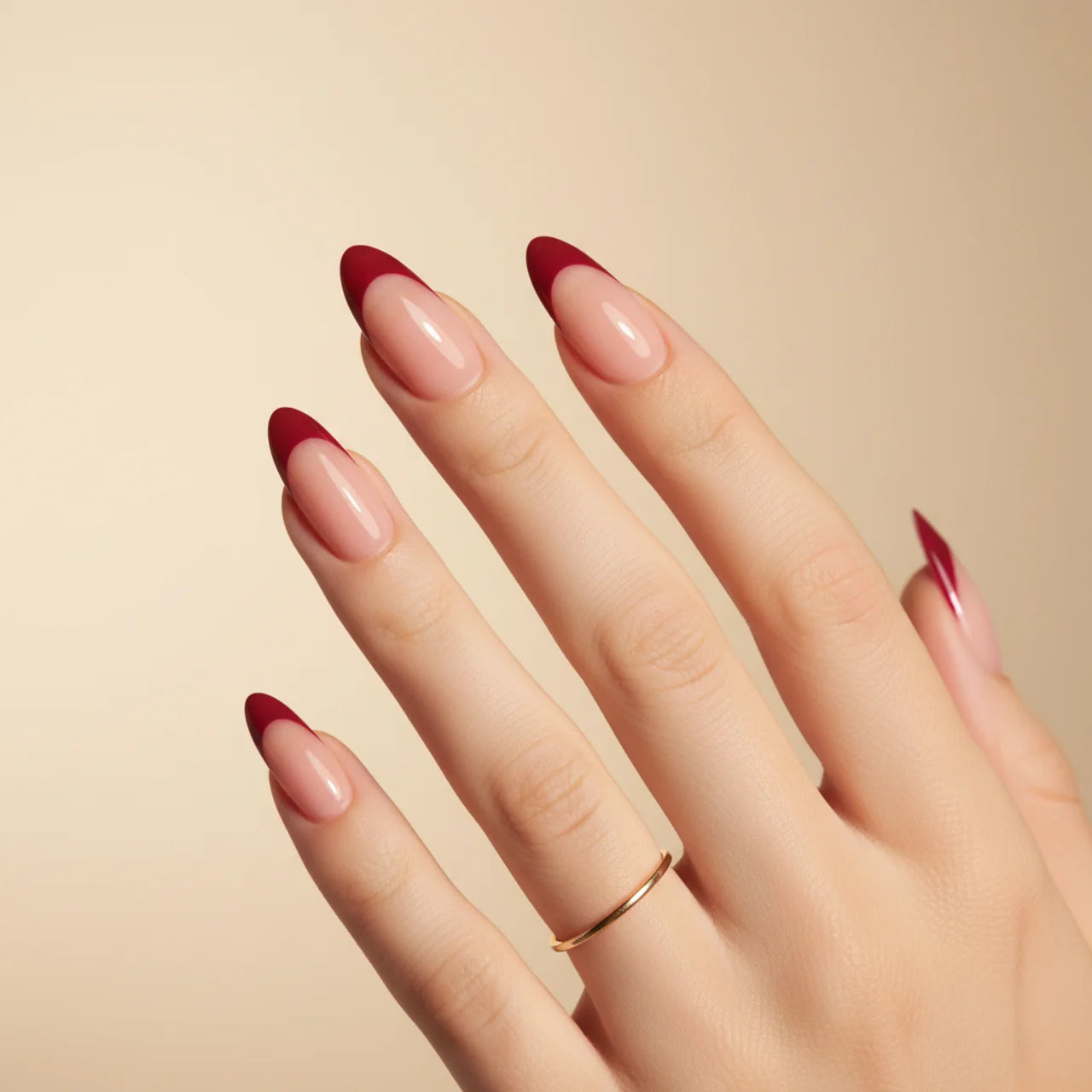 Drama - faux ongles french rouge amande long glossy en gel souple | Glow Nails