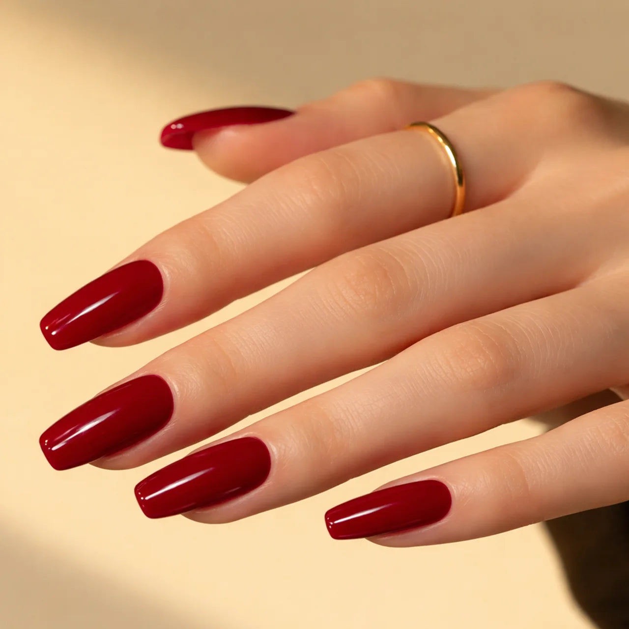 Icon - faux ongles rouge carré long glossy en gel souple | Glow Nails