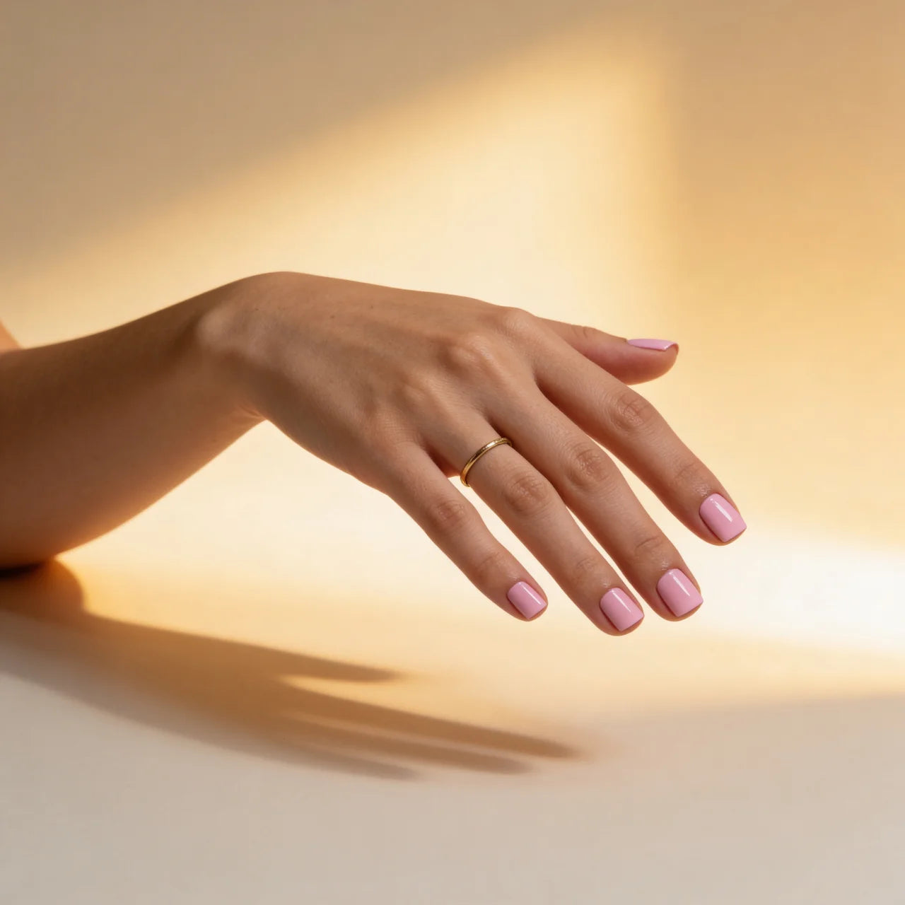 Sweet faux ongles carré portés sur main - gel souple réutilisable