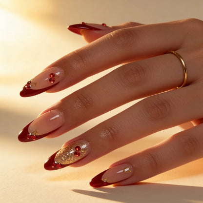 Cherry faux ongles amande portés sur main - gel souple réutilisable
