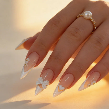 Promise faux ongles amande portés sur main - gel souple réutilisable