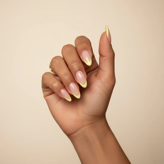 Solis - faux ongles french jaune amande long en gel souple | Glow Nails