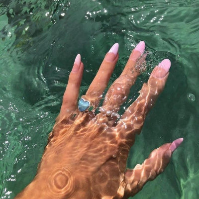 Faux ongles waterproof sous l eau